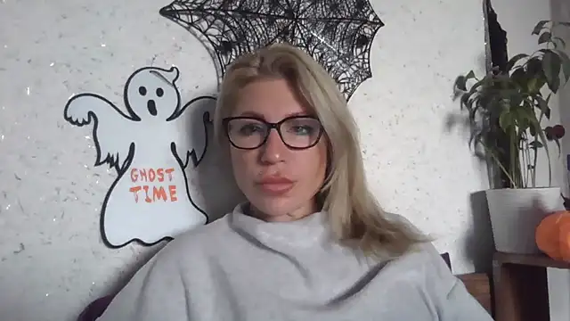 fox red lady7 online show from 10-30-25, 06:44