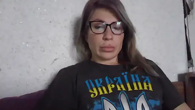 Snapshot of fox_red_lady7 chatting on 02-15-26, 09:08 fox red lady7 online show from 02-15-26, 09:08