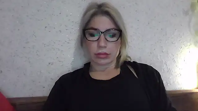 fox red lady7 online show from 12-22-25, 12:27