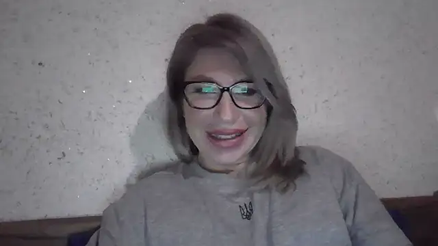 Snapshot of fox_red_lady7 chatting on 02-13-26, 10:10 fox red lady7 online show from 02-13-26, 10:10