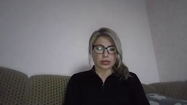 Snapshot of fox_red_lady7 chatting on 02-10-26, 02:49 fox red lady7 online show from 02-10-26, 02:49