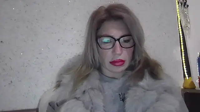 Snapshot of fox_red_lady7 chatting on 02-12-26, 03:34 fox red lady7 online show from 02-12-26, 03:34