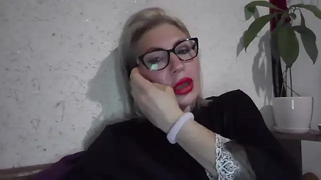 fox red lady7 online show from 04-21-26, 06:58