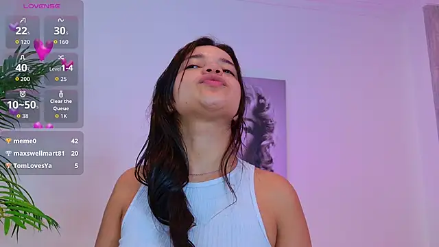 LUNAA    online show from 03-10-26, 03:38