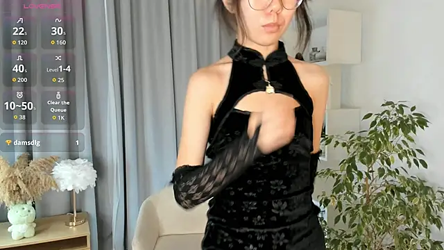 Snapshot of UdelaDodson chatting on 10-16-25, 02:20 UdelaDodson online show from 10-16-25, 02:20