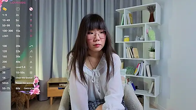 Snapshot of UdelaDodson chatting on 01-13-26, 02:26 UdelaDodson online show from 01-13-26, 02:26