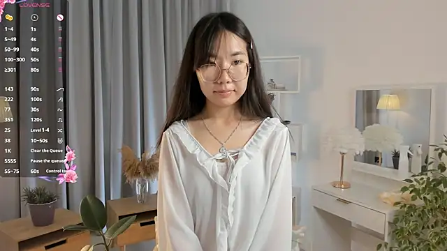 Snapshot of UdelaDodson chatting on 09-14-25, 03:12 UdelaDodson online show from 09-14-25, 03:12