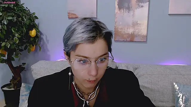 Snapshot of SophieAsh chatting on 09-30-25, 07:03 SophieAsh online show from 09-30-25, 07:03