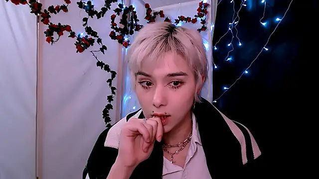 SophieAsh online show from 01-14-26, 07:17