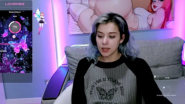 Snapshot of SophieAsh chatting on 10-18-25, 07:27 SophieAsh online show from 10-18-25, 07:27