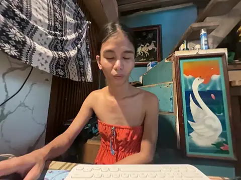 Snapshot of asya_chris chatting on 07-17-26, 12:08 asya chris online show from 07-17-26, 12:08
