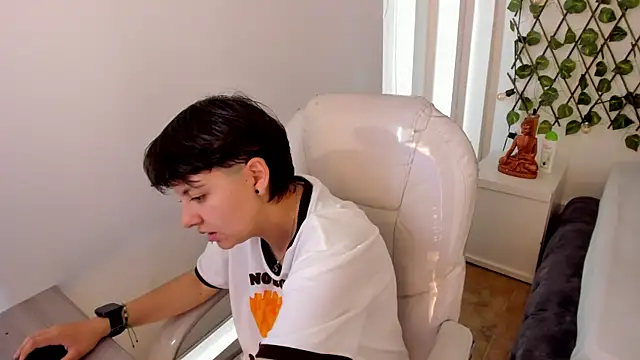 Nathaly ds online show from 12-04-25, 07:24