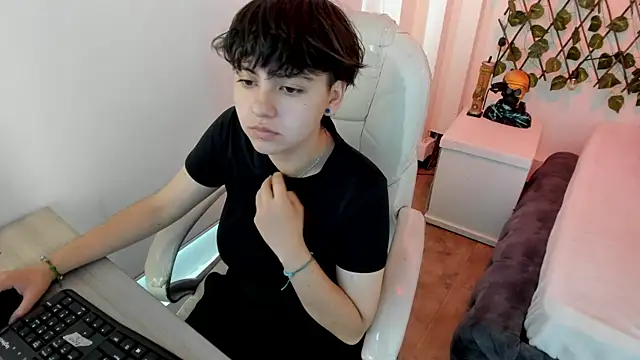 Nathaly ds online show from 12-16-25, 07:07