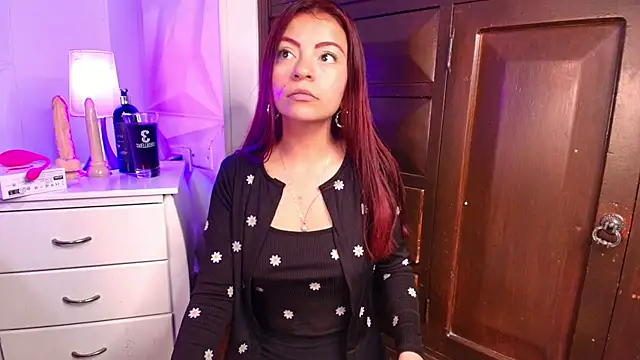 Cherrylionn online show from 10-17-25, 04:27