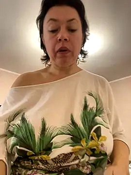 Kiravix online show from 12-19-25, 08:38