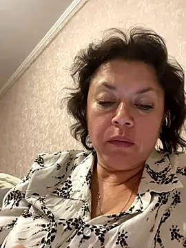 Kiravix online show from 10-17-25, 03:58