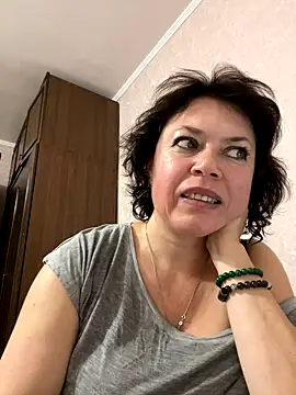 Kiravix online show from 10-24-25, 07:02