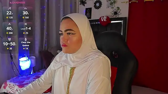 Snapshot of MarianFadel chatting on 02-16-26, 12:26 MarianFadel online show from 02-16-26, 12:26