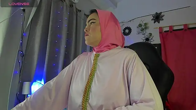 Snapshot of MarianFadel chatting on 02-07-26, 12:57 MarianFadel online show from 02-07-26, 12:57