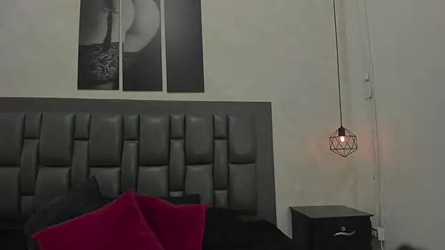 dakota roussee online show from 03-18-26, 12:19