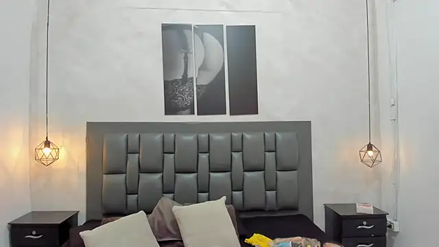 dakota roussee online show from 11-25-25, 12:05