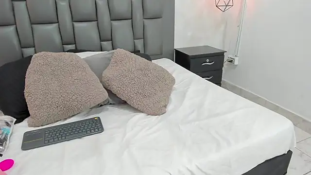 dakota roussee online show from 11-15-25, 12:31