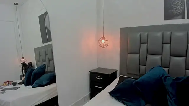 dakota roussee online show from 11-20-25, 12:28