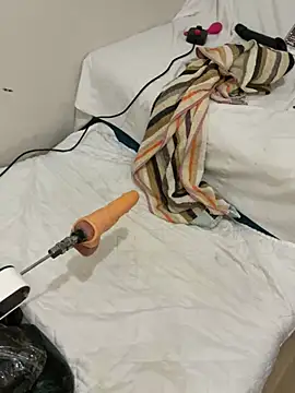 Ozge-SluttyScream69 online show from 02-27-26, 11:26