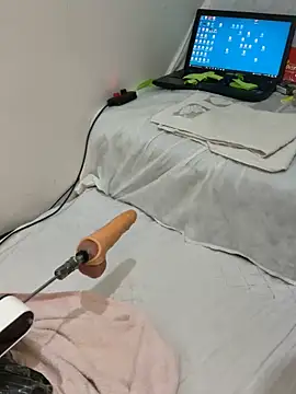 Ozge-SluttyScream69 online show from 05-18-26, 10:47