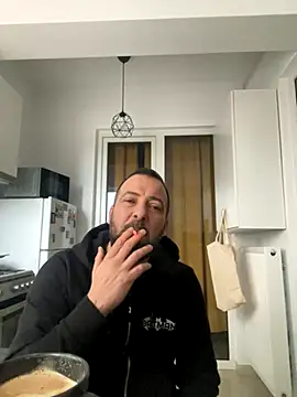 Snapshot of DavidMaros chatting on 10-14-25, 05:52 DavidMaros online show from 10-14-25, 05:52