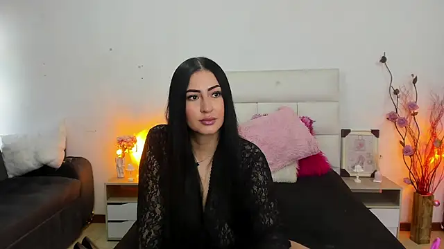 hannahdvil1 online show from 09-12-25, 12:16