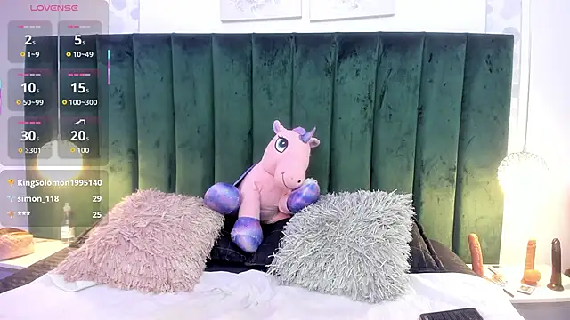 PaulinaGame online show from 09-19-25, 07:29