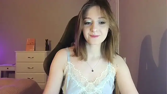 Snapshot of white_liillyy chatting on 04-25-26, 08:50 white liillyy online show from 04-25-26, 08:50