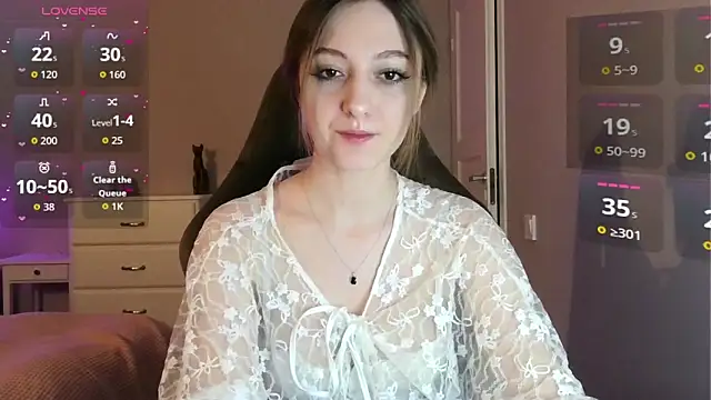 Snapshot of white_liillyy chatting on 06-11-26, 08:39 white liillyy online show from 06-11-26, 08:39