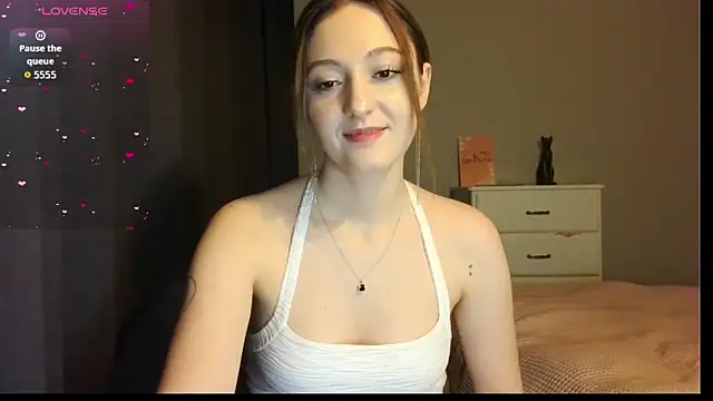 white liillyy online show from 03-12-26, 09:52