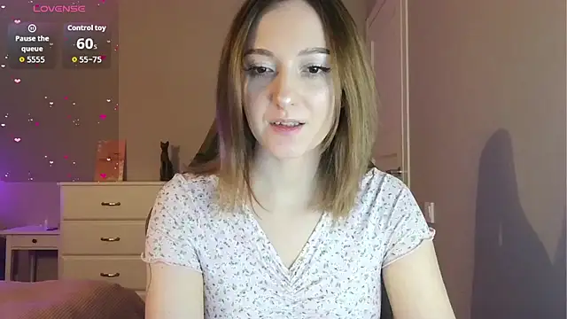 white liillyy online show from 04-17-26, 09:17