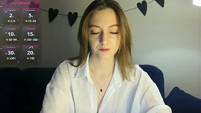 Snapshot of white_liillyy chatting on 02-12-26, 08:30 white liillyy online show from 02-12-26, 08:30