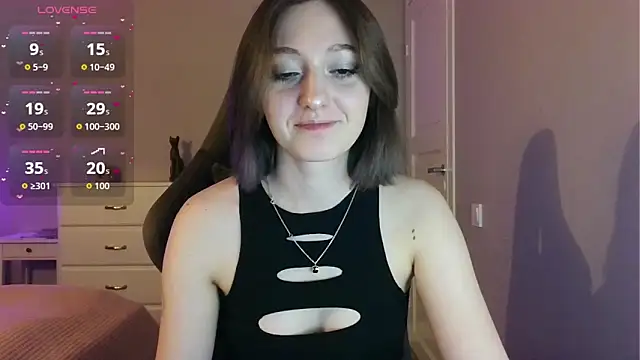 Snapshot of white_liillyy chatting on 05-13-26, 09:22 white liillyy online show from 05-13-26, 09:22