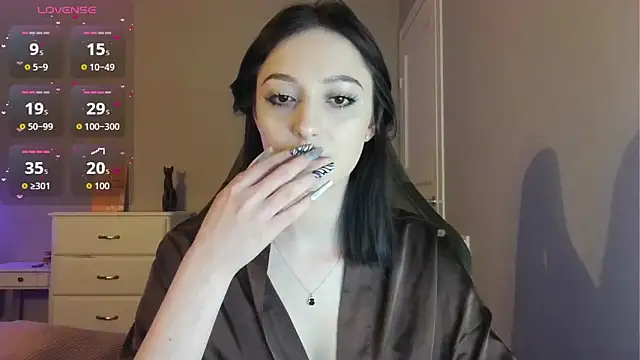 Snapshot of white_liillyy chatting on 04-28-26, 09:08 white liillyy online show from 04-28-26, 09:08