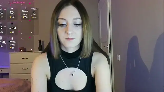 Snapshot of white_liillyy chatting on 06-19-26, 08:58 white liillyy online show from 06-19-26, 08:58
