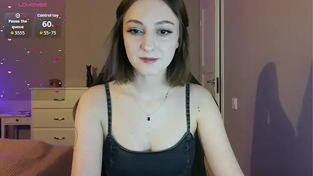 Snapshot of white_liillyy chatting on 05-31-26, 09:37 white liillyy online show from 05-31-26, 09:37