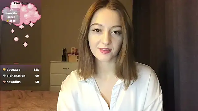 white liillyy online show from 12-15-25, 10:15