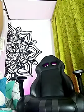 Snapshot of angela_bigdick chatting on 10-14-25, 11:47 angela bigdick online show from 10-14-25, 11:47