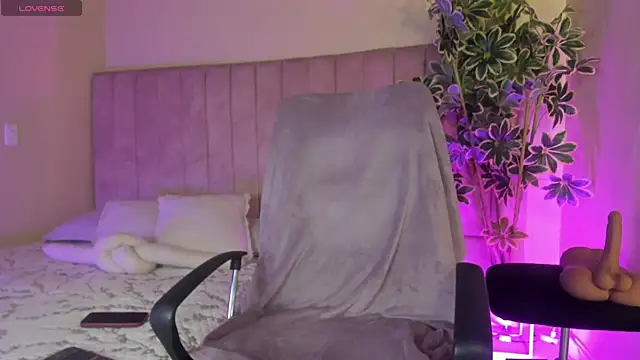 Mia mtnz02 online show from 04-06-26, 02:40