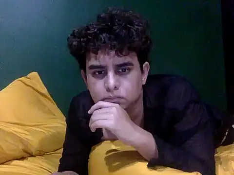 Snapshot of Thiagoforyou chatting on 10-15-25, 05:28 Thiagoforyou online show from 10-15-25, 05:28