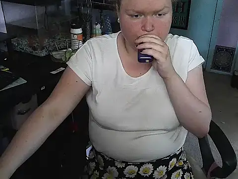 KadiSparkle online show from 09-17-25, 02:08