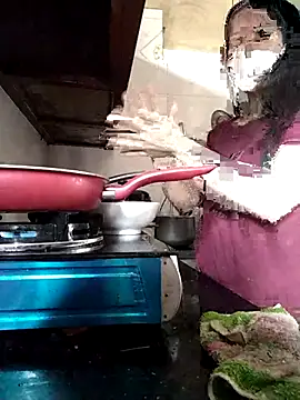 Windy sexyy online show from 12-22-25, 04:34