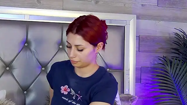 LunaHart online show from 03-29-26, 05:36