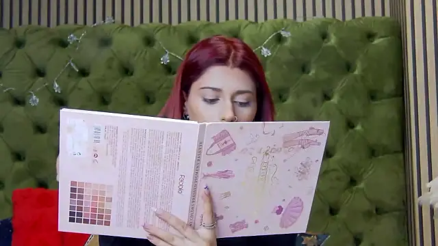 LunaHart online show from 01-11-26, 05:42