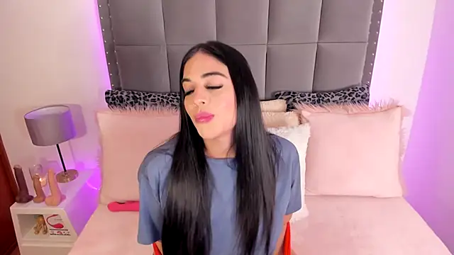 Snapshot of Saian-lory chatting on 06-20-26, 02:38 Saian-lory online show from 06-20-26, 02:38